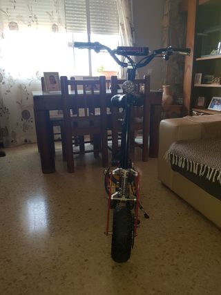 patines eléctrico de 1000 voltios como nuevo