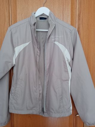 Chubasquero cortavientos