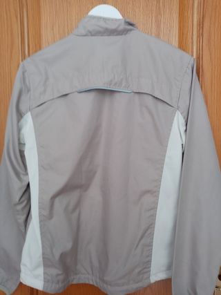 Chubasquero cortavientos