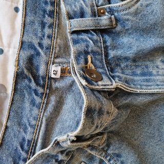 Lote de 3 pantalones largos de hombre.