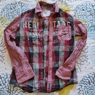 Lote de 2 camisas de hombre.