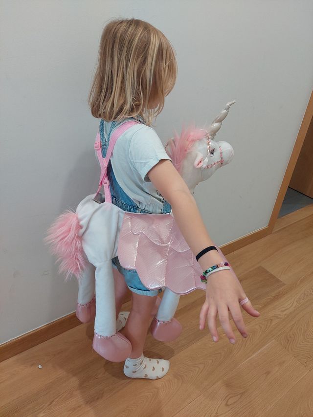 vendo disfraz de unicornio de "Dress up by desing"
