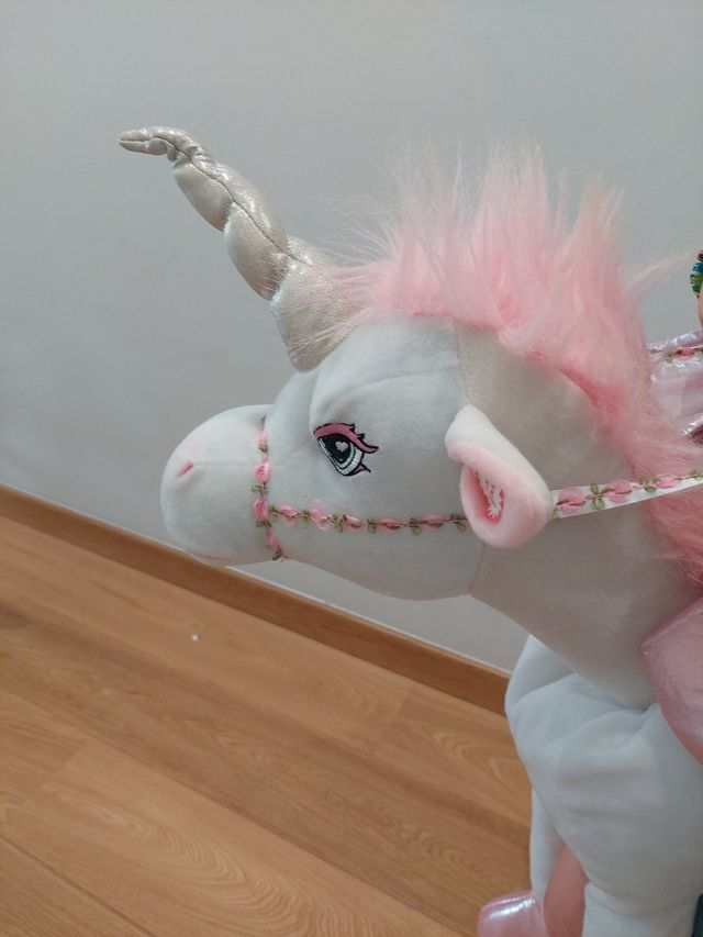 vendo disfraz de unicornio de "Dress up by desing"