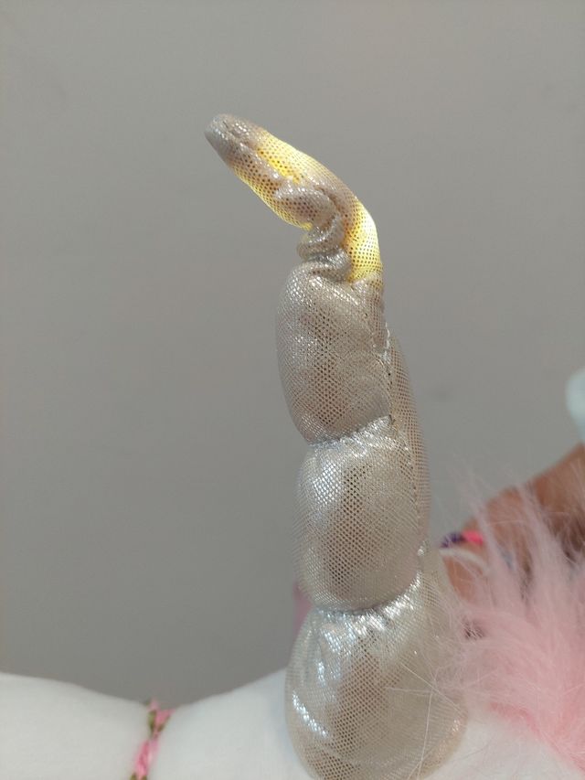 vendo disfraz de unicornio de "Dress up by desing"