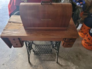 Máquina de coser Singer conpleta