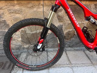 Bicicleta montaña doble suspensión, de carbono