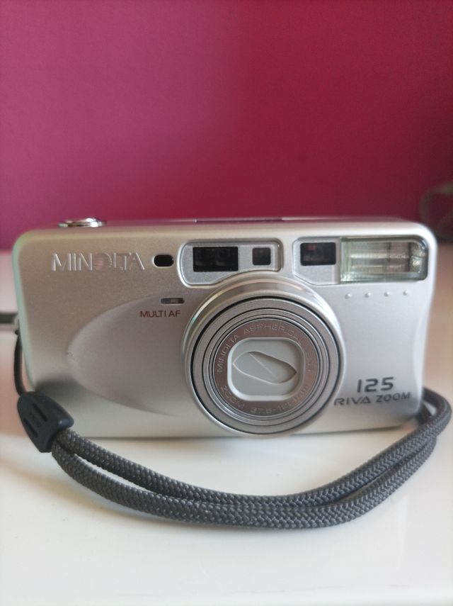 cámara analógica minolta riva zoom 125