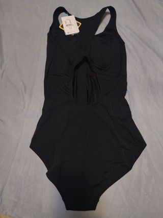 Bañador de mujer para protesis.amoena