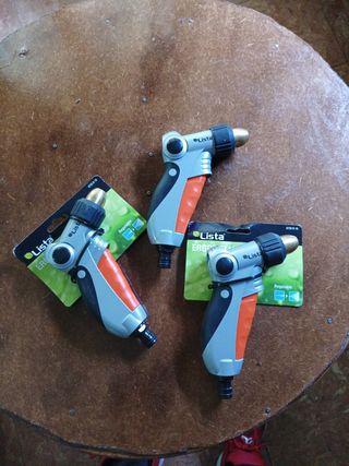 Pistolas de agua.