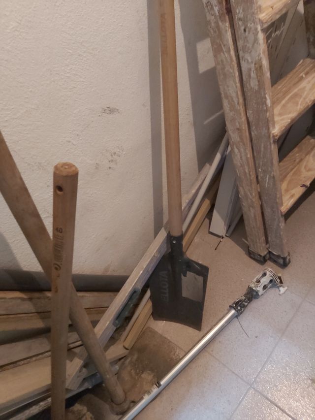 se vende herramientas de construcción barata