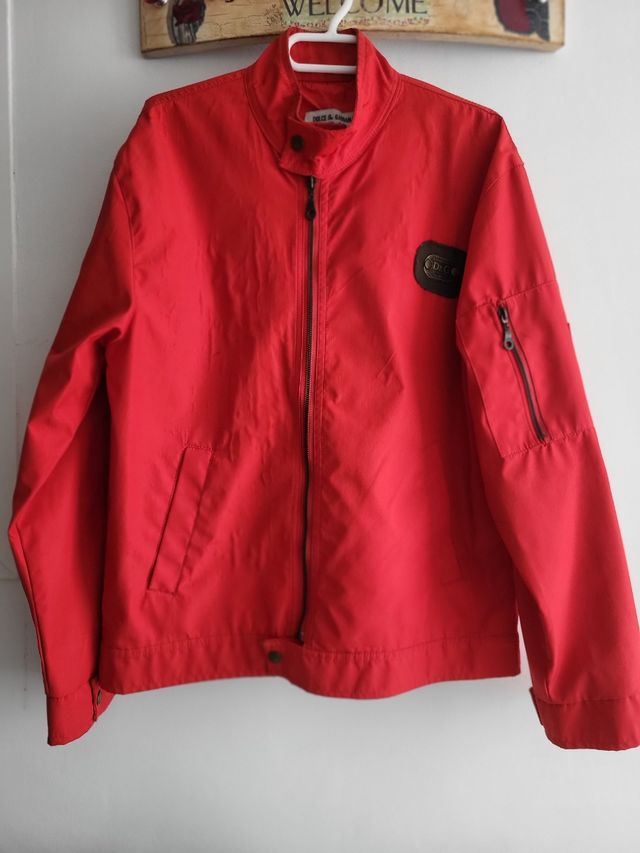 Cazadora unisex de color Roja