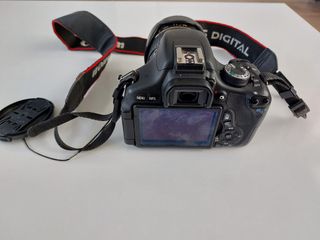 Canon 600 D, más objetivo Tamron 18-270 mm