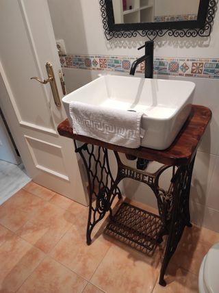 Mueble baño mesa coser hierro madera Singer Alfa