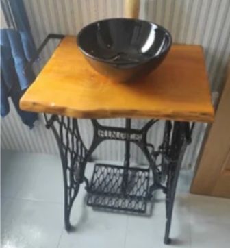 Mueble baño mesa coser hierro madera Singer Alfa