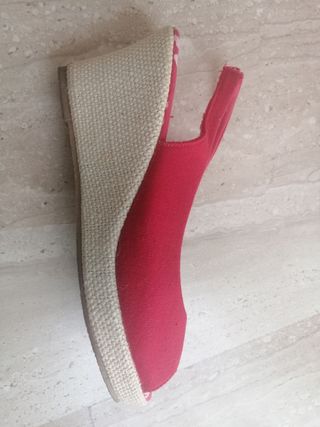Zapatilla cuña esparto rojas