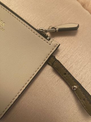 Monedero guess beig