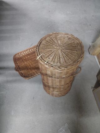 conjunto de biombo y bandeja mimbre ropa