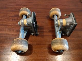 Pack 2 Ejes de Skate. Puentes + Ruedas y Cojinetes