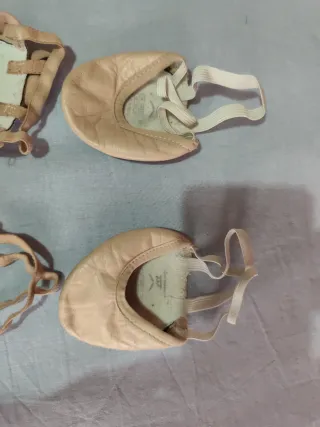 Maillot, pantalón de gimnasia rítmica y puntas