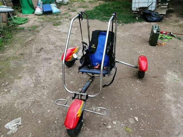 Paramotor trike