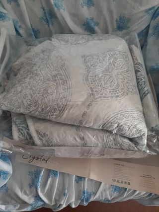 vendo colcha de matrimonio seminueva 