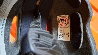 SET DUE CASCHETTI BIMBO, omologati per bicicletta