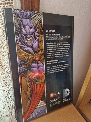 DC NOVELAS GRÁFICAS WONDER WOMAN NUM. 47