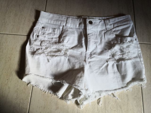 PANTALON CORTO talla 38