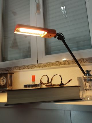 Lámpara flexo finesa