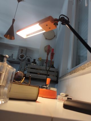 Lámpara flexo finesa