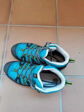 Botas de montaña y trekking