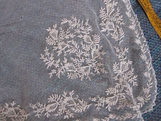 MANTELETA, PEINADOR, PICO DE ENCAJE