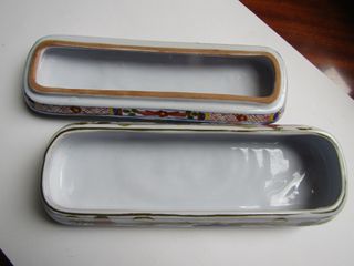 Scatola rettangolare in ceramica di Faenza