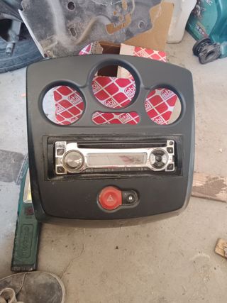 consola central Clio 3 sin radio