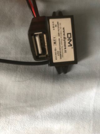 Caricabatterie cellulare per auto 12 volts