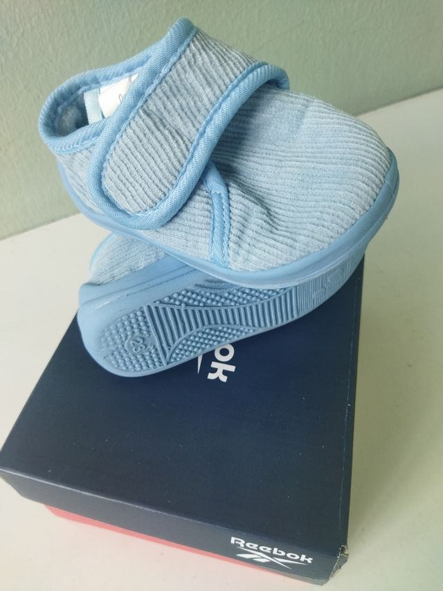 Zapatillas num 23 bebé azul