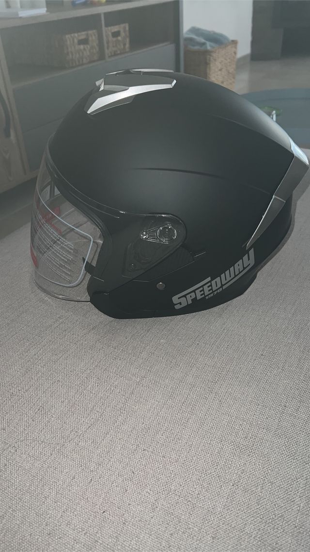 Casco de moto, si te llevas dos, 25 cada uno