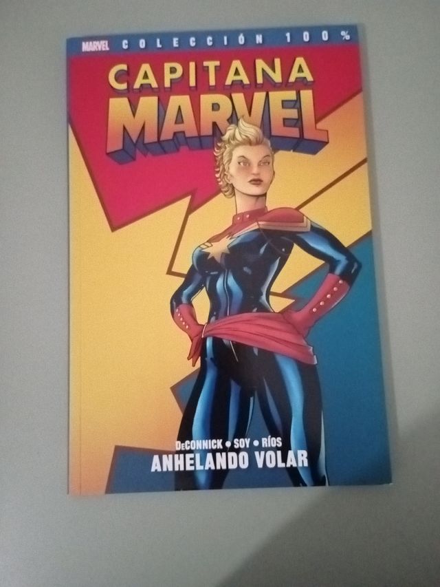 capitana Marvel anhelando volar