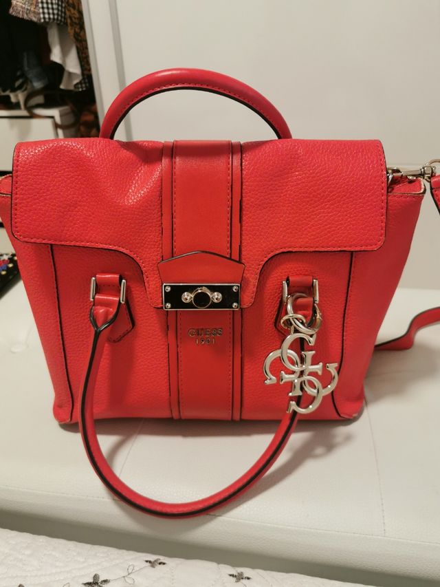 bolso rojo GUESS