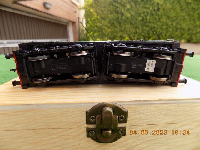 LOCOMOTORA RENFE 1100 POST-UIC HO CONTINUA DIGITAL