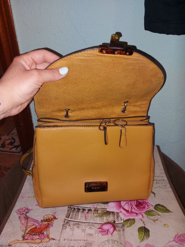 Bolso caqui