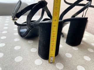 Sandalia Zara número 37 con etiqueta