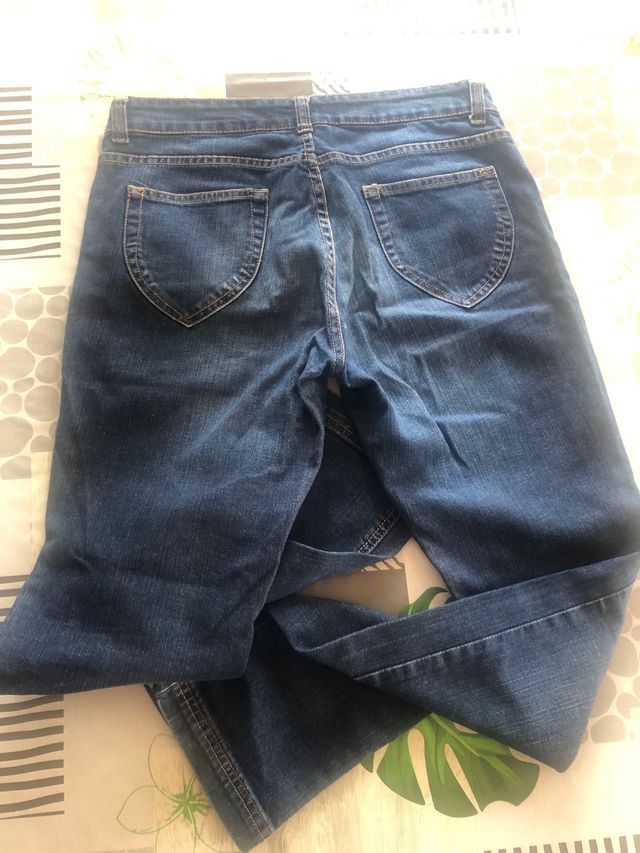 Vaqueros kiabi talla 44