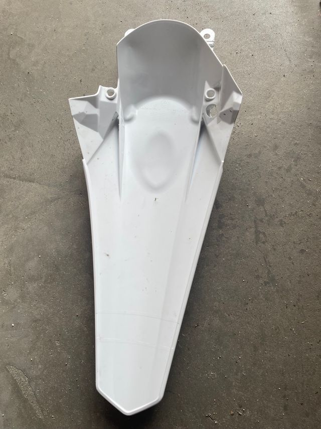 Guardabarros trasero