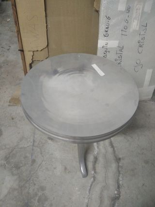 mesita aluminio  maciza nueva