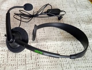 XBOX 360 250 GB color negro+auriculares con micro