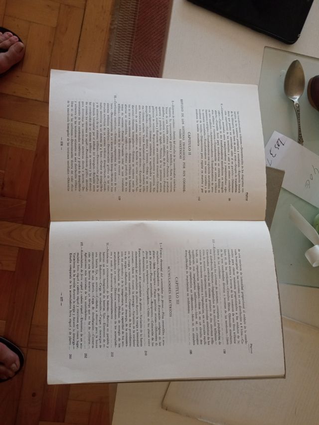 Curso de Electrotecnia. José Morillo y Farfán.