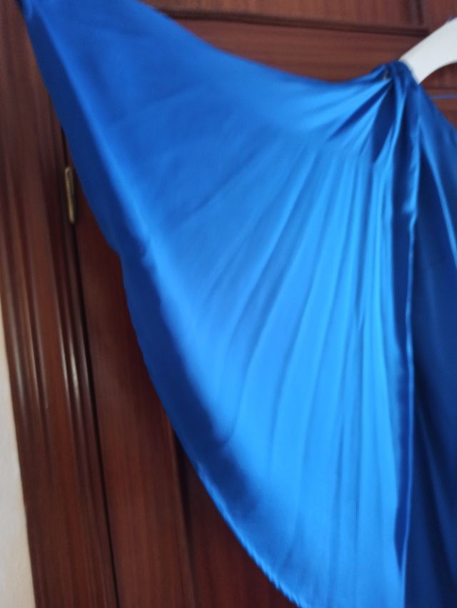 vestido azul asimetrico,en muy buen estado