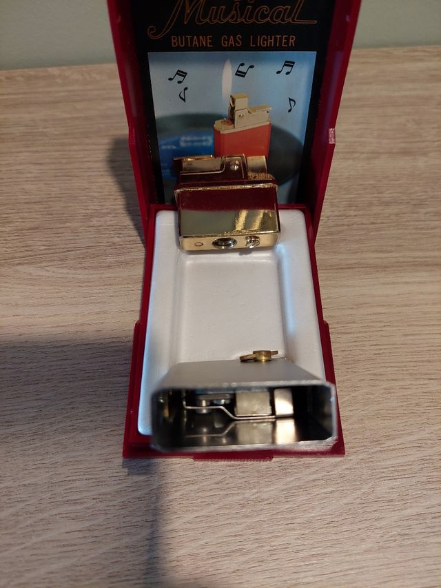 Mechero Royal Musical