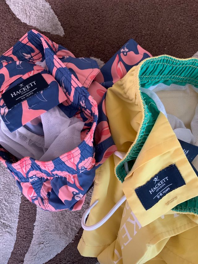 Lote de dos Bañadores Hackett talla 5 - 6 años